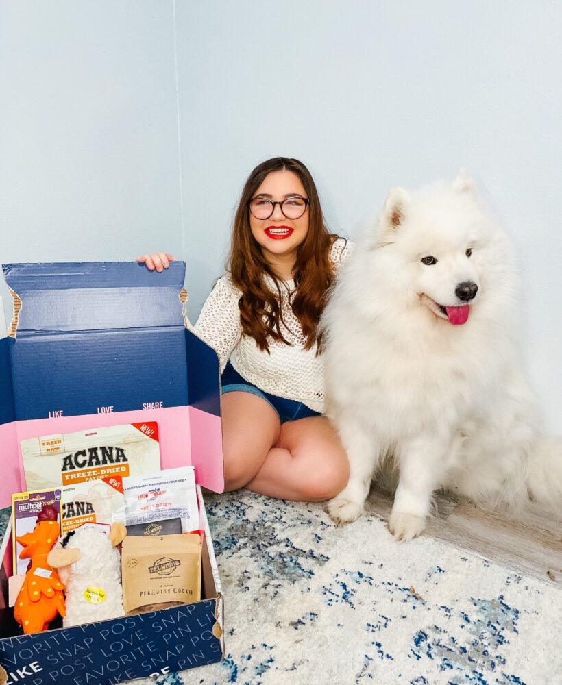 pet products, dog products, fresh dog food, natural nutritional dog food, dog treats, samoyed, dog toys