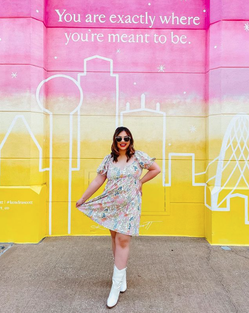 things to do in dallas, dallas mural, dallas fashion, dallas tx, kendra scott dallas